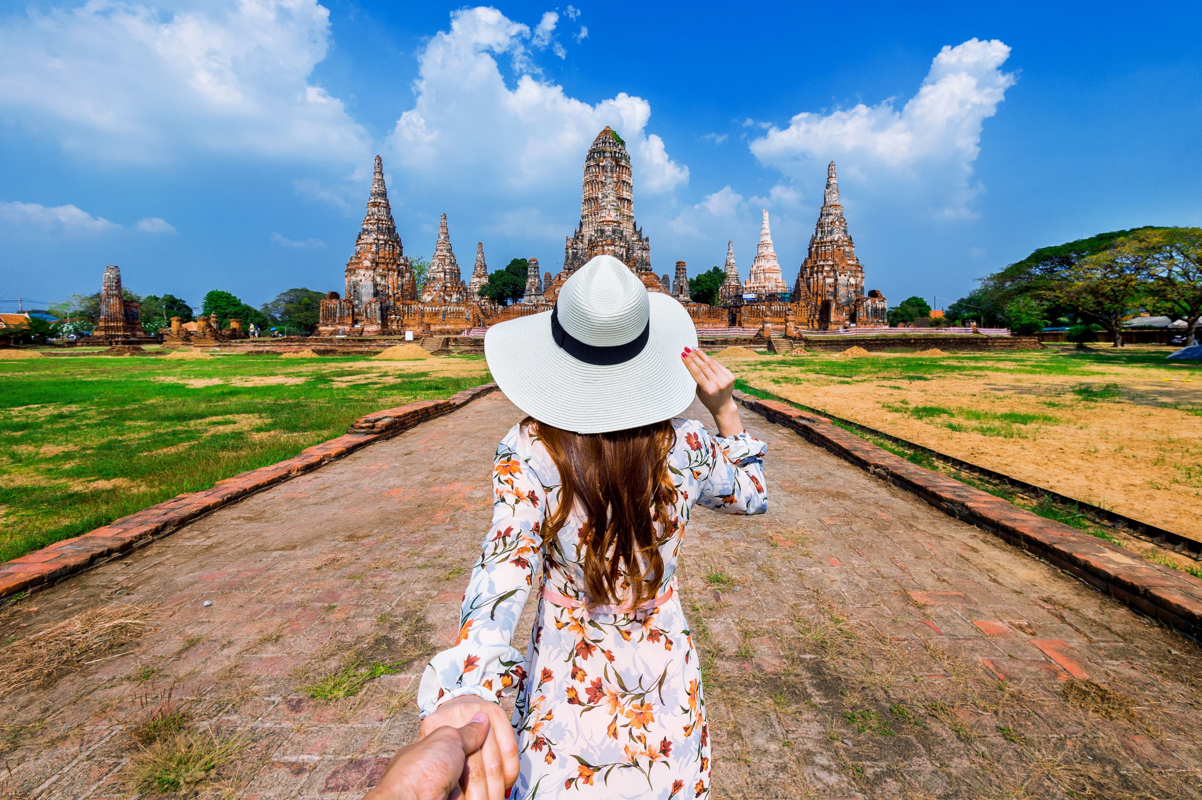 Bangkok Solo Female Travel Guide: Safety, Where to Stay & Budget (2026)